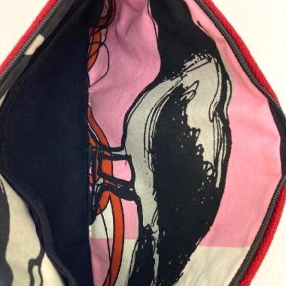Susan Gail Purse Wristlet Clutch Red Fabric w/ Black & White Detail - Picture 5 of 5